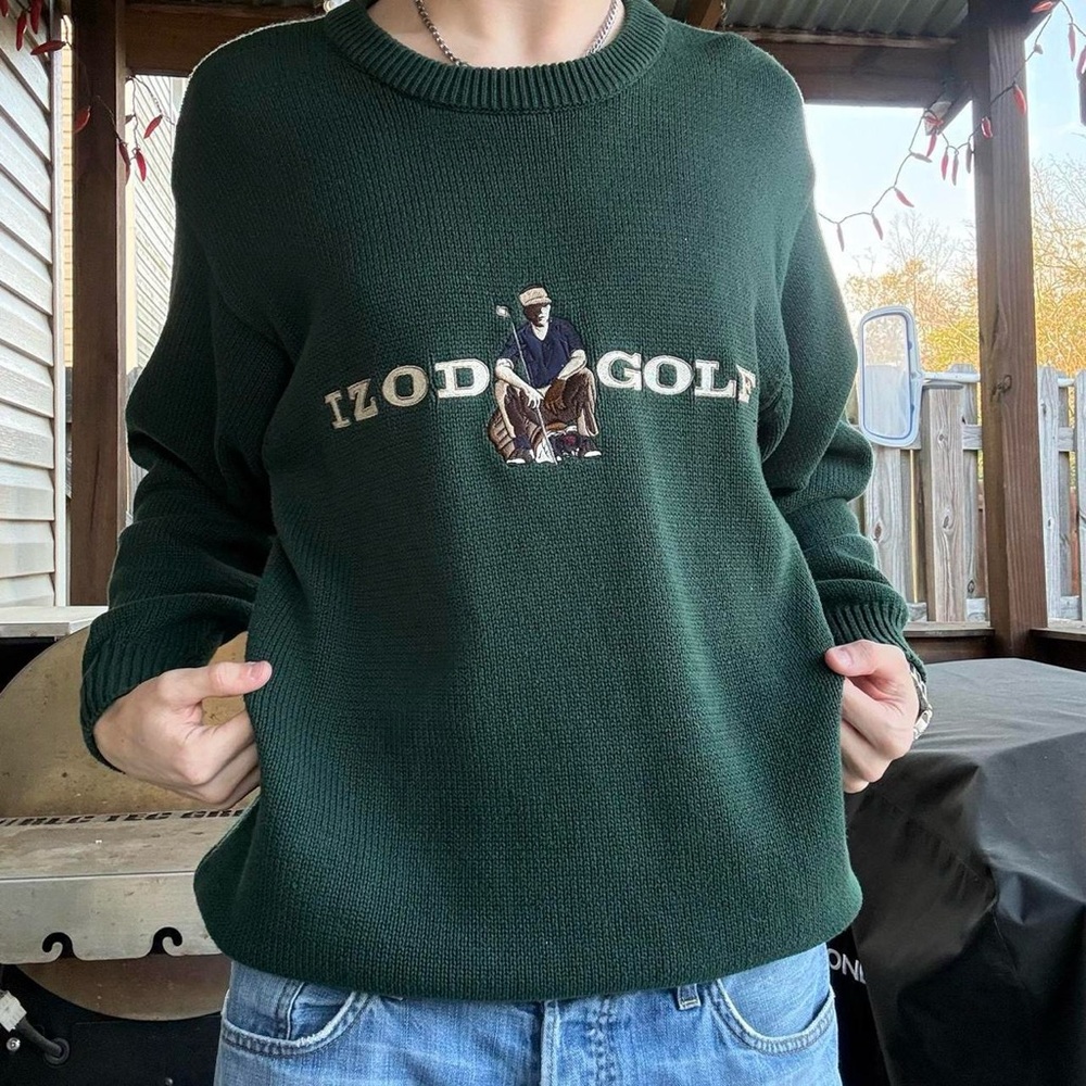 Super cool vintage 1990s/early 2000s IZOD Green golf sweater!